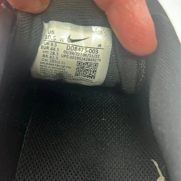 Nike Women’s Low-Top Track & Field Shoe New without Box Size 10.5 W. Black/White - Picture 6 of 8